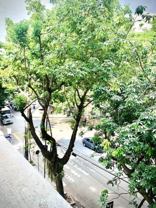 Apartamento D Leblon Com Elegancia E Conforto *